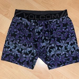 3 pairs VOLCOM briefs